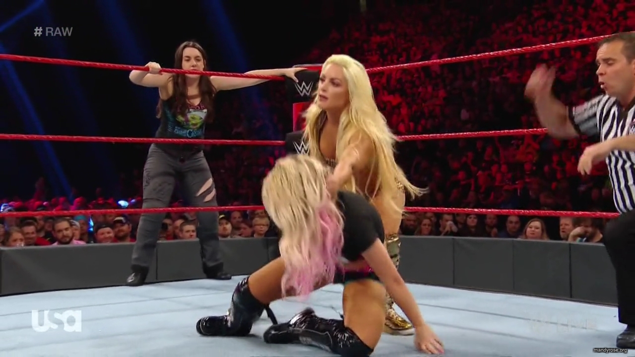 WWE_Monday_Night_RAW_2019_08_19_720p_HDTV_x264-KYR_mkv1823.jpg