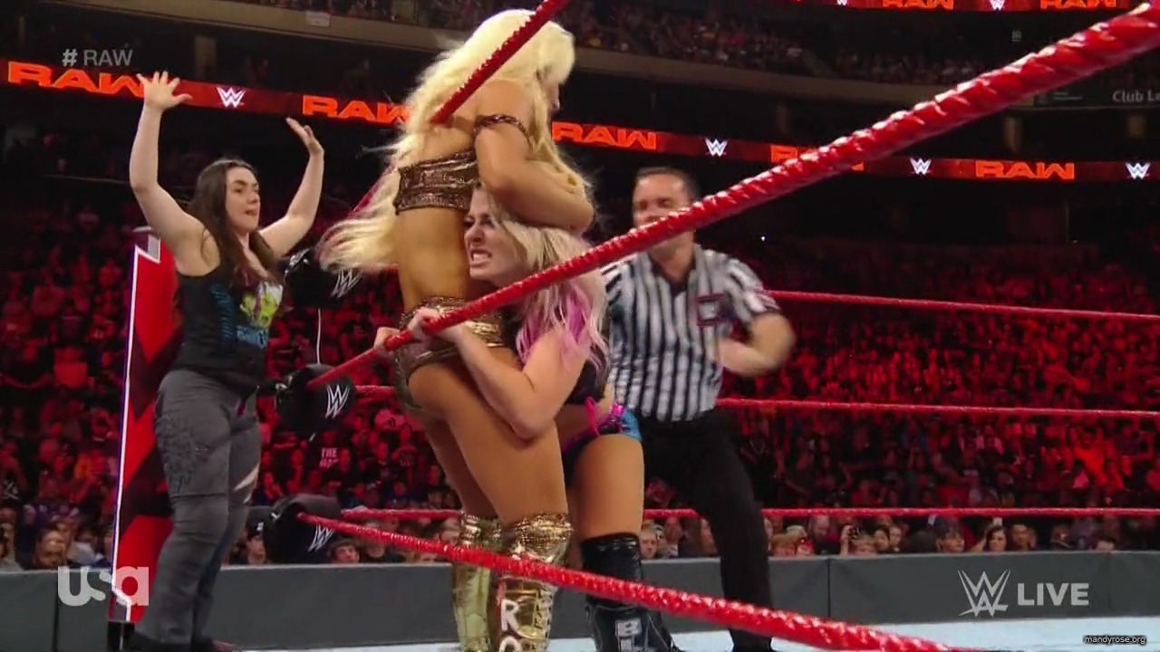 WWE_Monday_Night_RAW_2019_08_19_720p_HDTV_x264-KYR_mkv1827.jpg