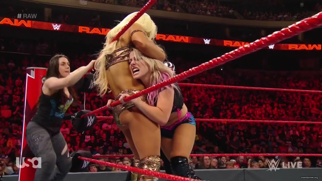WWE_Monday_Night_RAW_2019_08_19_720p_HDTV_x264-KYR_mkv1828.jpg