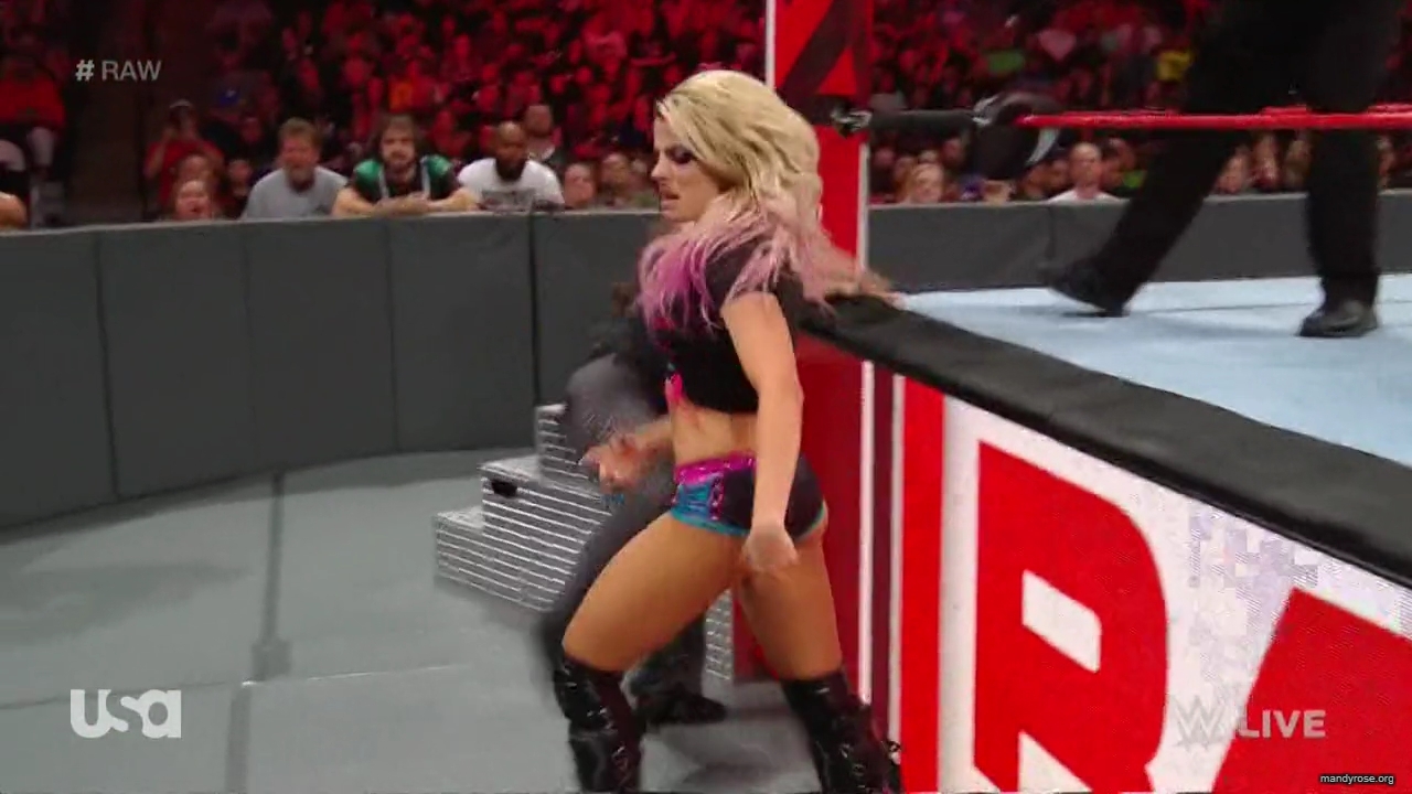WWE_Monday_Night_RAW_2019_08_19_720p_HDTV_x264-KYR_mkv1846.jpg