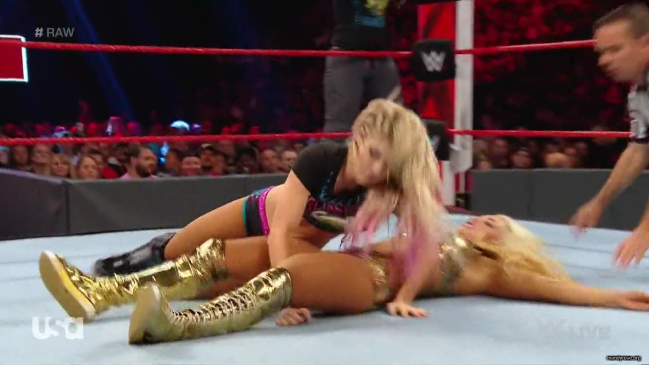WWE_Monday_Night_RAW_2019_08_19_720p_HDTV_x264-KYR_mkv1857.jpg