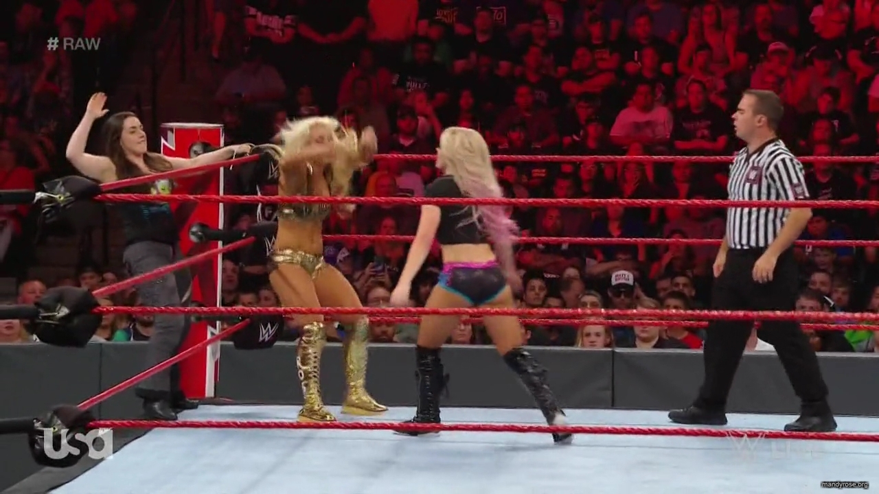 WWE_Monday_Night_RAW_2019_08_19_720p_HDTV_x264-KYR_mkv1867.jpg