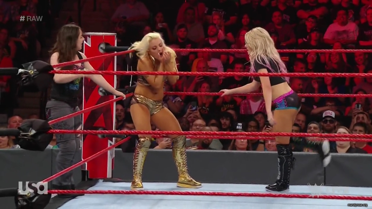 WWE_Monday_Night_RAW_2019_08_19_720p_HDTV_x264-KYR_mkv1876.jpg