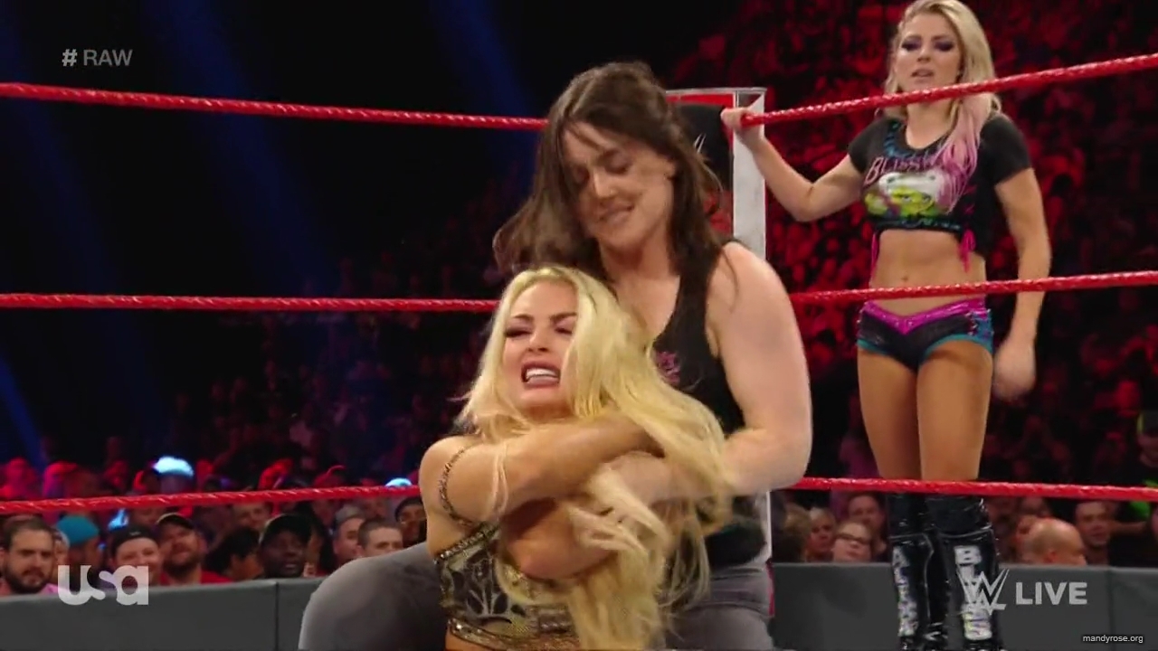 WWE_Monday_Night_RAW_2019_08_19_720p_HDTV_x264-KYR_mkv1884.jpg