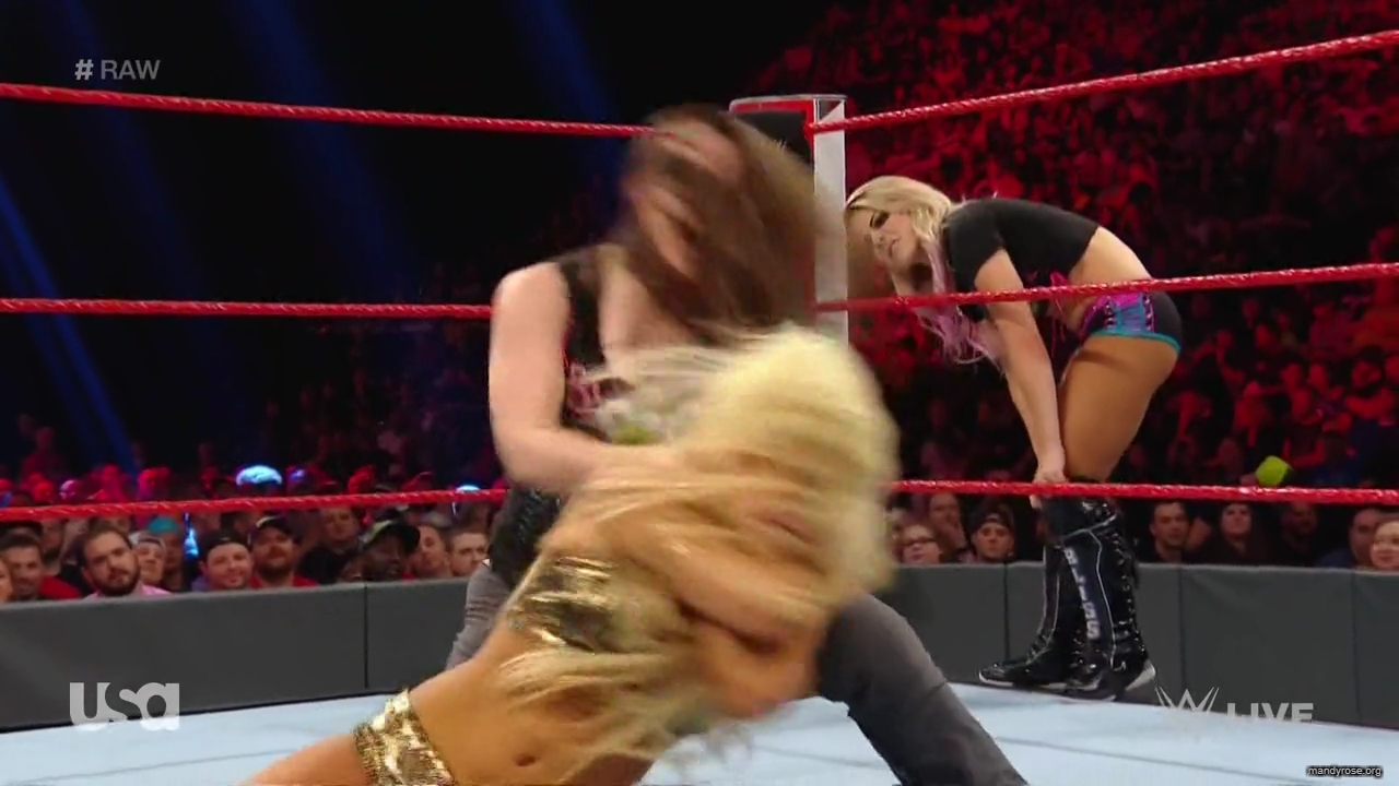 WWE_Monday_Night_RAW_2019_08_19_720p_HDTV_x264-KYR_mkv1887.jpg