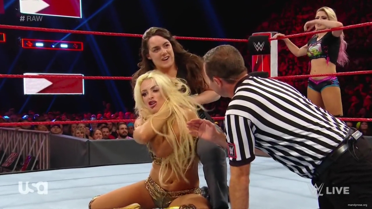 WWE_Monday_Night_RAW_2019_08_19_720p_HDTV_x264-KYR_mkv1890.jpg