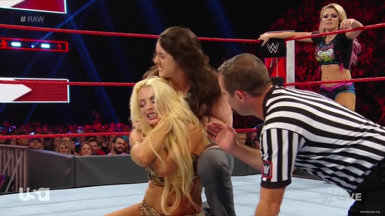 WWE_Monday_Night_RAW_2019_08_19_720p_HDTV_x264-KYR_mkv1891.jpg