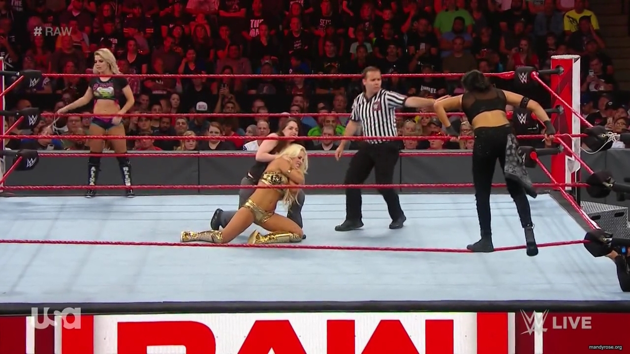 WWE_Monday_Night_RAW_2019_08_19_720p_HDTV_x264-KYR_mkv1893.jpg