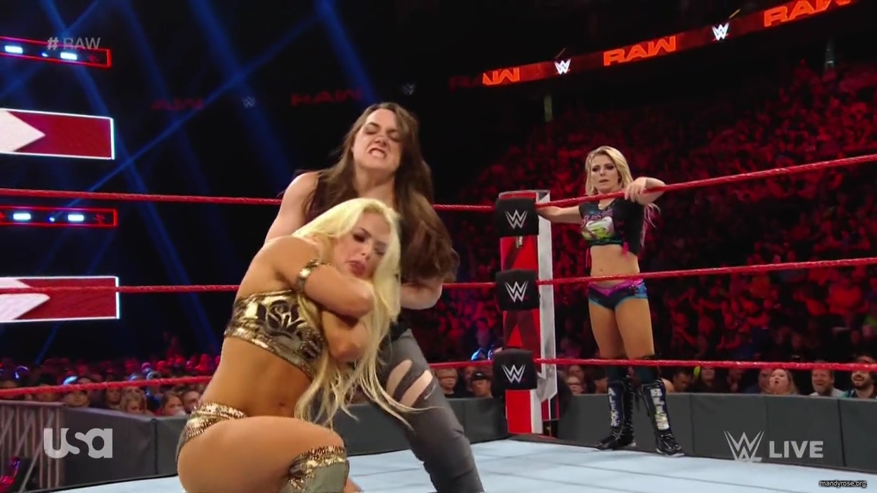 WWE_Monday_Night_RAW_2019_08_19_720p_HDTV_x264-KYR_mkv1896.jpg