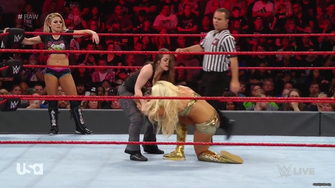 WWE_Monday_Night_RAW_2019_08_19_720p_HDTV_x264-KYR_mkv1903.jpg