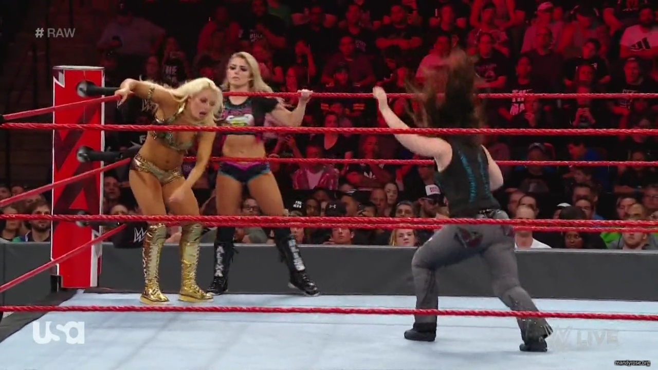 WWE_Monday_Night_RAW_2019_08_19_720p_HDTV_x264-KYR_mkv1906.jpg