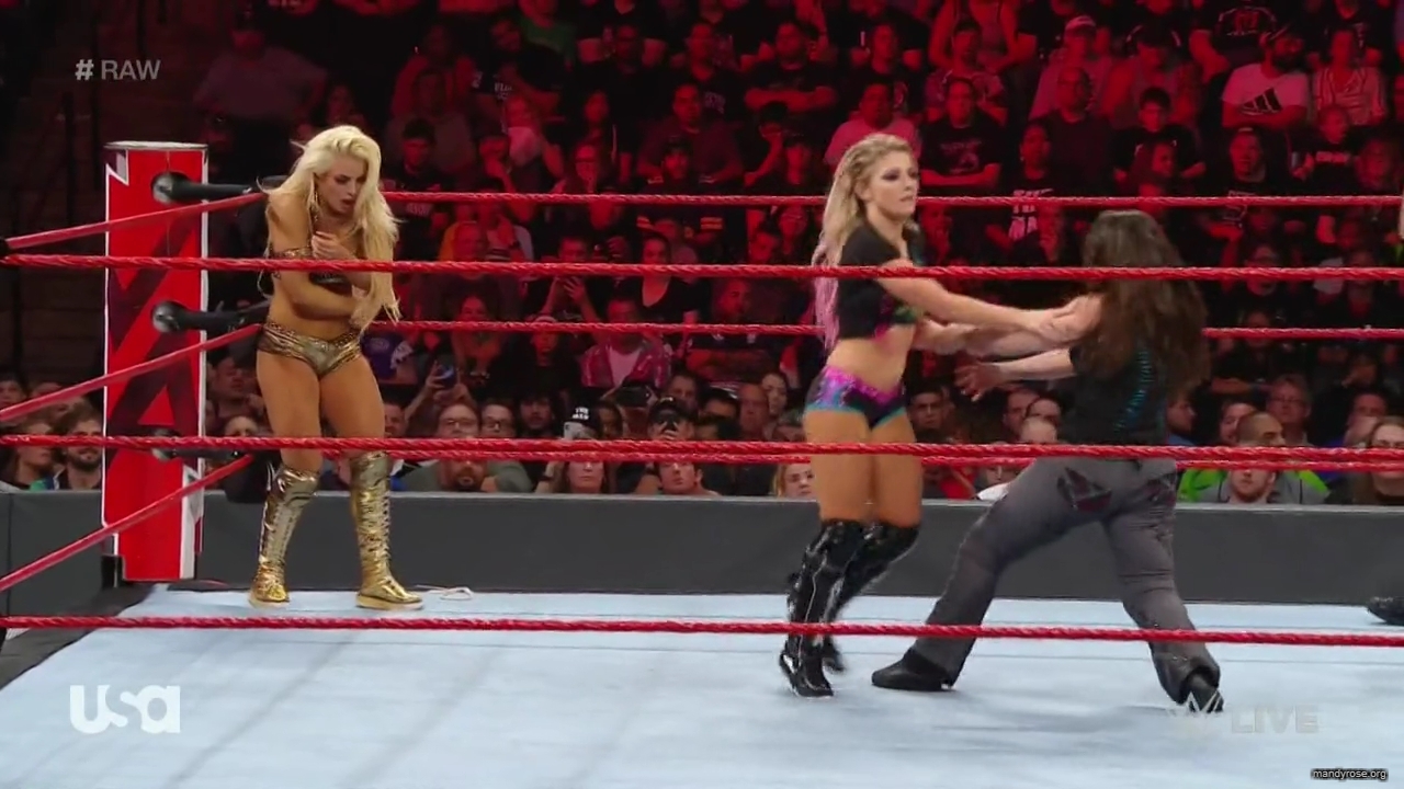 WWE_Monday_Night_RAW_2019_08_19_720p_HDTV_x264-KYR_mkv1910.jpg