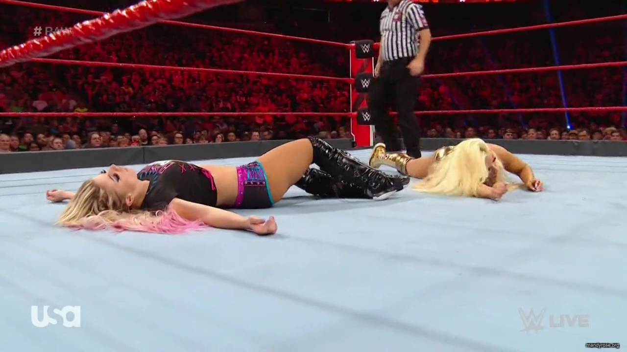 WWE_Monday_Night_RAW_2019_08_19_720p_HDTV_x264-KYR_mkv1918.jpg