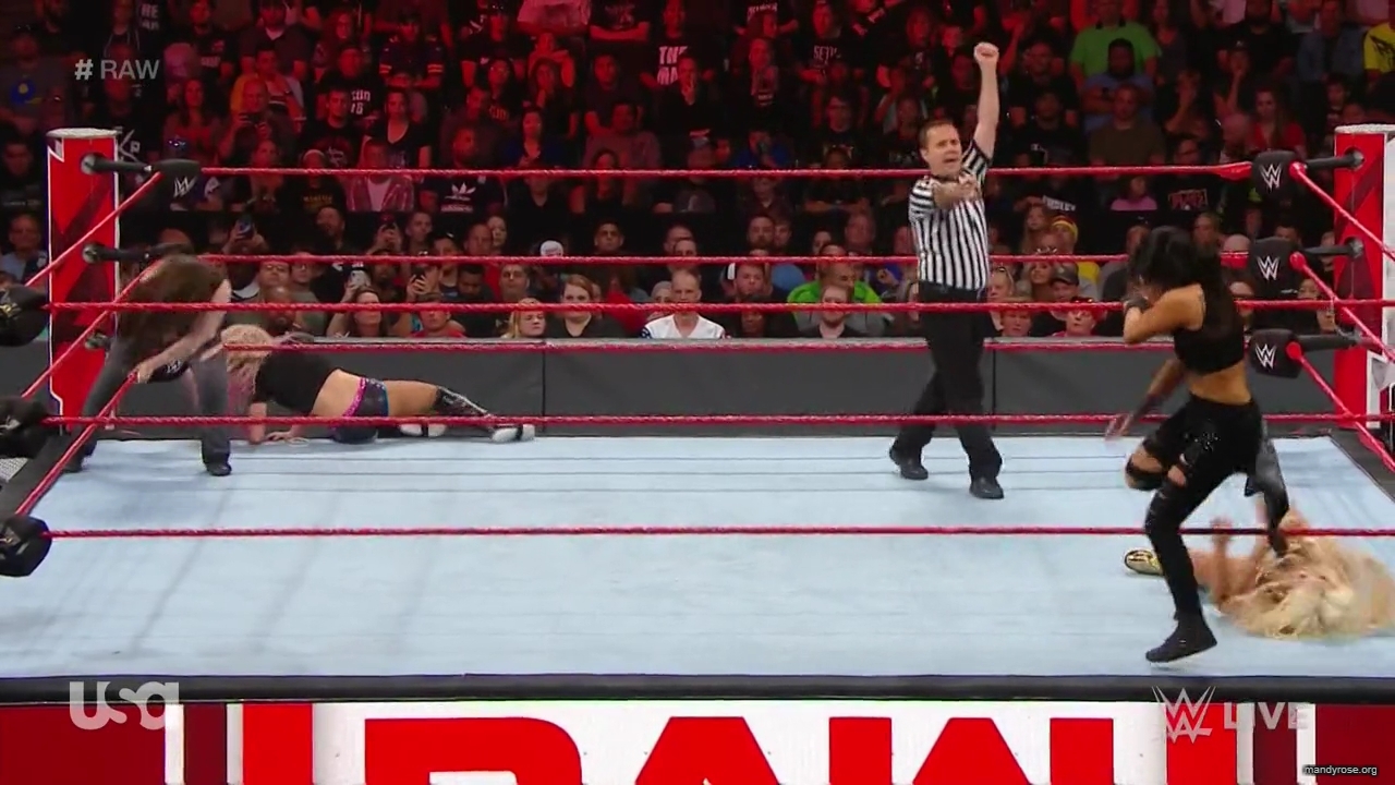WWE_Monday_Night_RAW_2019_08_19_720p_HDTV_x264-KYR_mkv1935.jpg