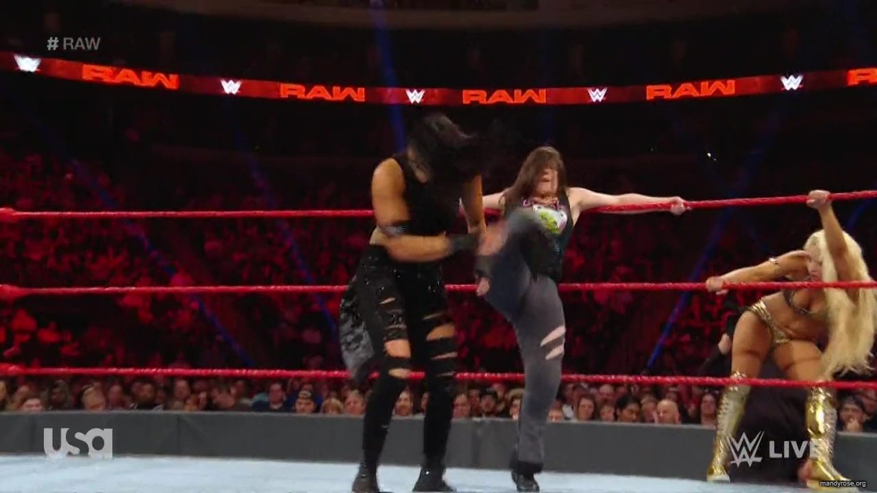 WWE_Monday_Night_RAW_2019_08_19_720p_HDTV_x264-KYR_mkv1957.jpg
