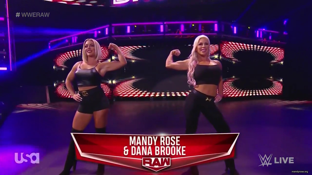 WWE_Monday_Night_Raw_2020_10_12_720p_HDTV_x264-NWCHD_mp40413.jpg