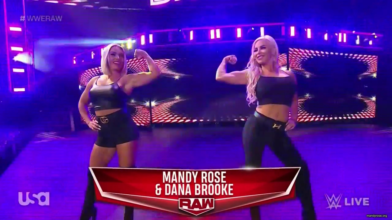 WWE_Monday_Night_Raw_2020_10_12_720p_HDTV_x264-NWCHD_mp40414.jpg