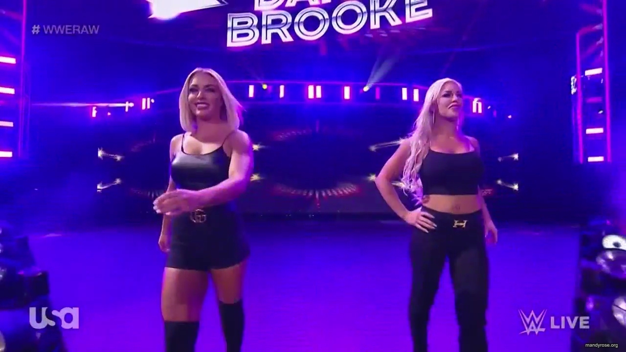 WWE_Monday_Night_Raw_2020_10_12_720p_HDTV_x264-NWCHD_mp40417.jpg
