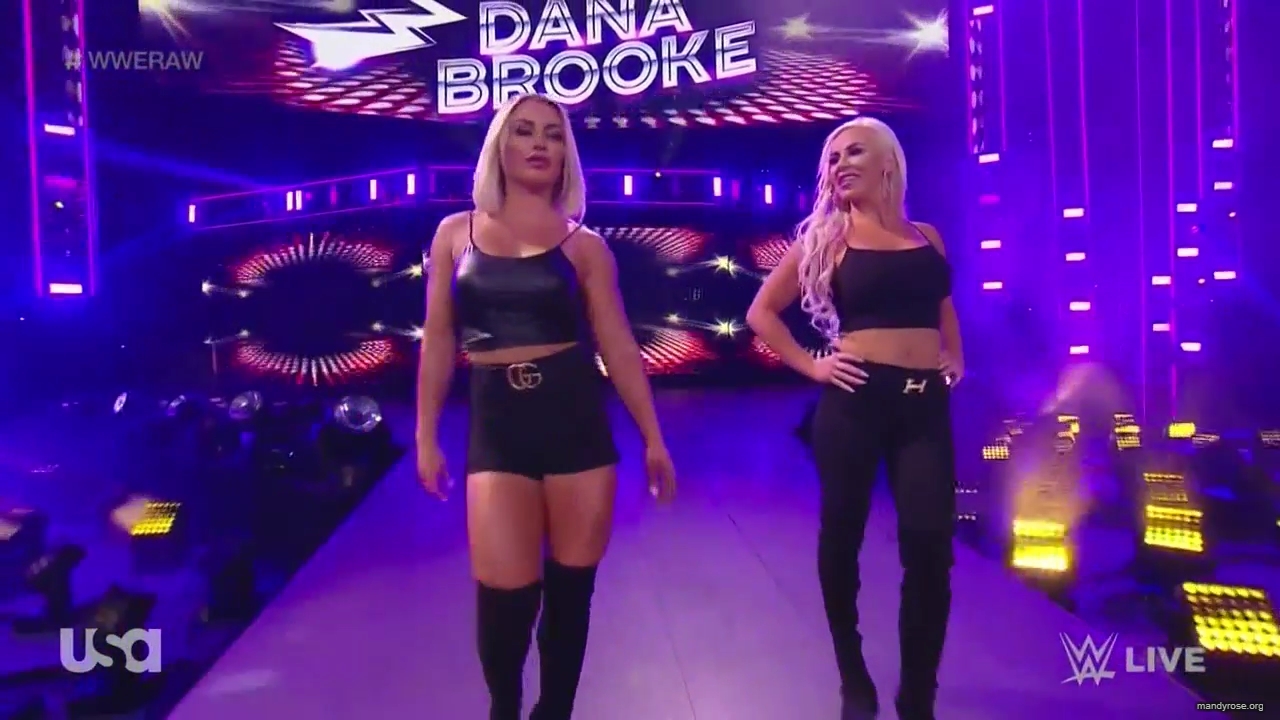 WWE_Monday_Night_Raw_2020_10_12_720p_HDTV_x264-NWCHD_mp40420.jpg