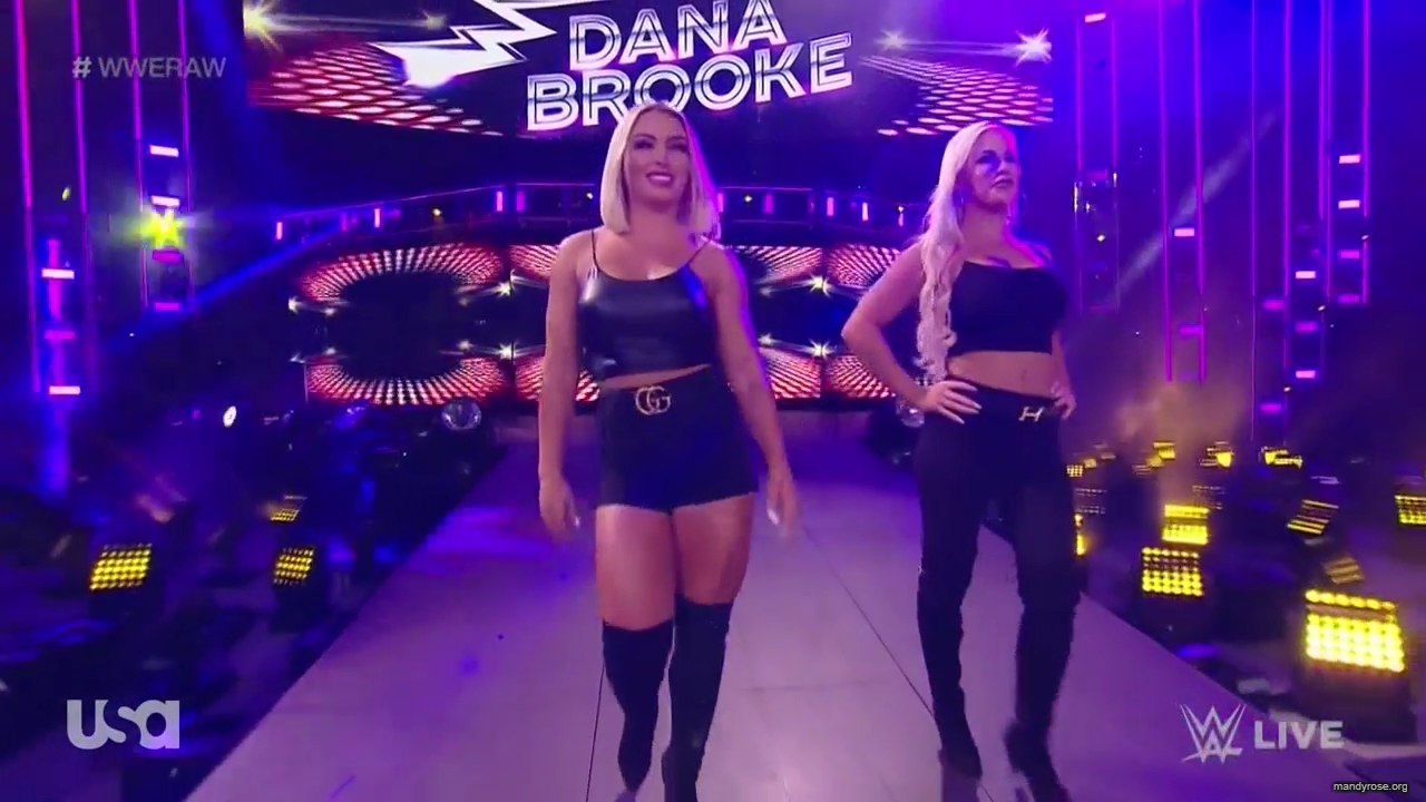 WWE_Monday_Night_Raw_2020_10_12_720p_HDTV_x264-NWCHD_mp40421.jpg