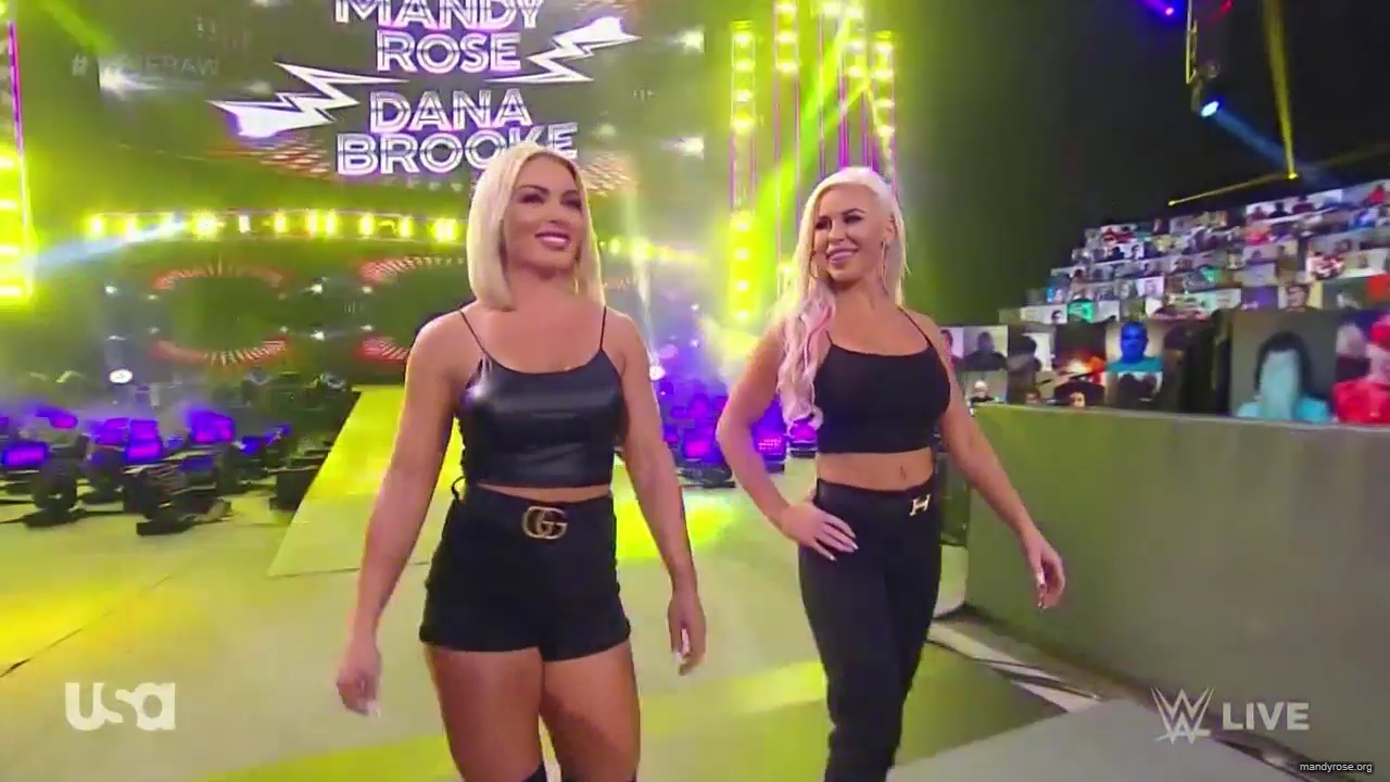 WWE_Monday_Night_Raw_2020_10_12_720p_HDTV_x264-NWCHD_mp40427.jpg