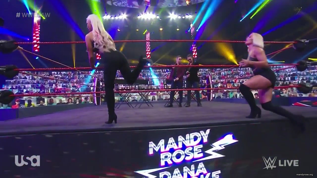WWE_Monday_Night_Raw_2020_10_12_720p_HDTV_x264-NWCHD_mp40438.jpg