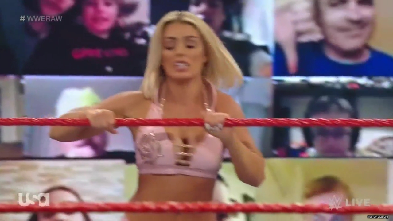 WWE_Monday_Night_Raw_2020_10_12_720p_HDTV_x264-NWCHD_mp40835.jpg