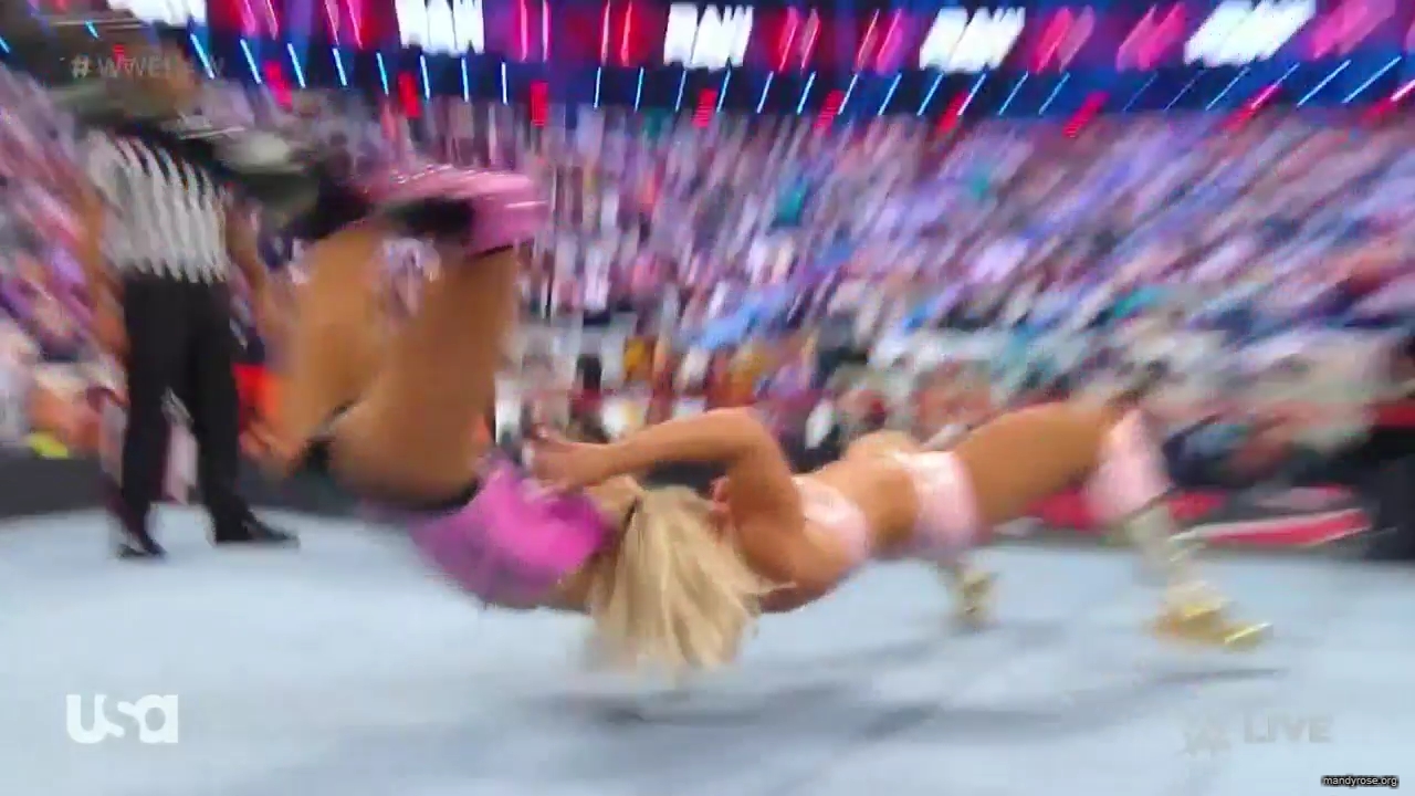 WWE_Monday_Night_Raw_2020_10_12_720p_HDTV_x264-NWCHD_mp40886.jpg