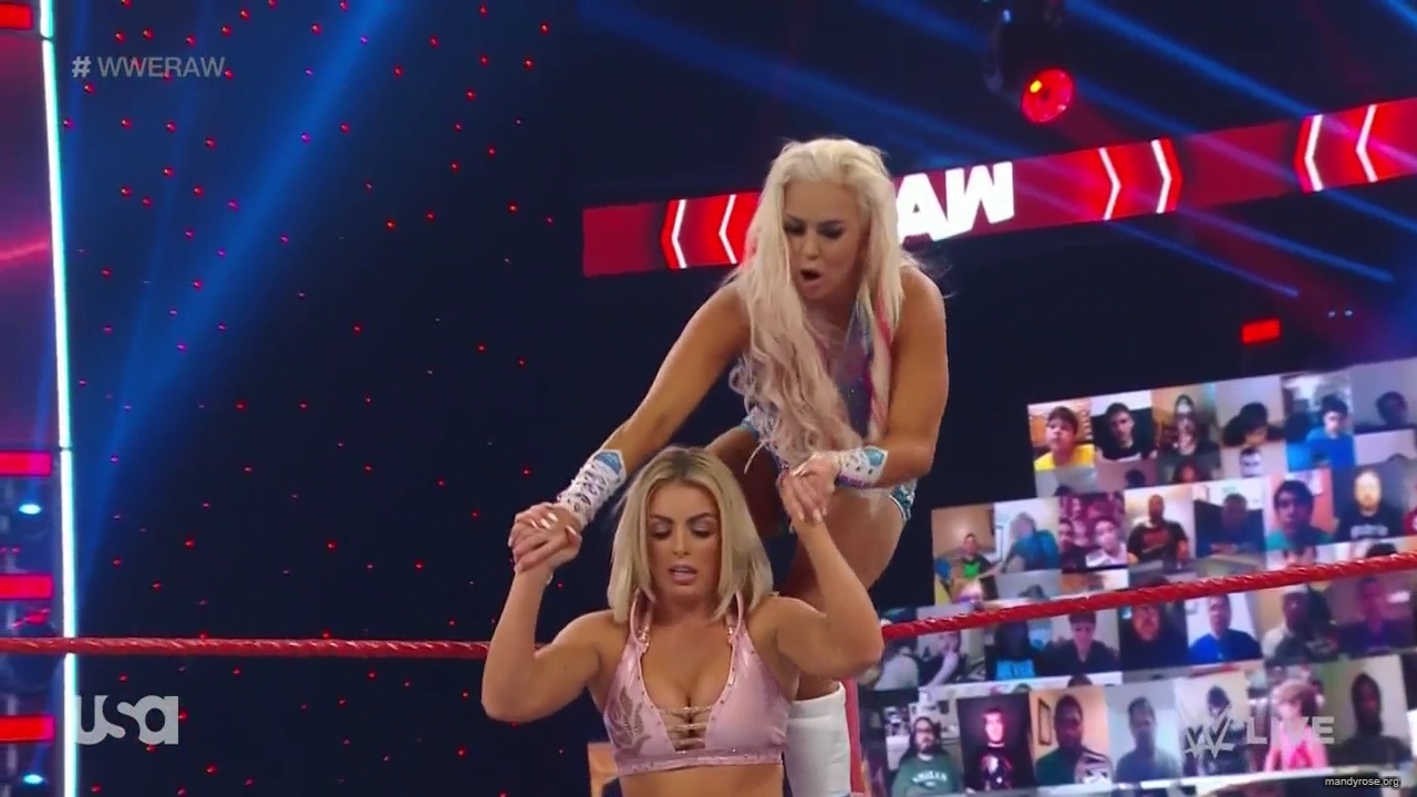 WWE_Monday_Night_Raw_2020_10_12_720p_HDTV_x264-NWCHD_mp40915.jpg