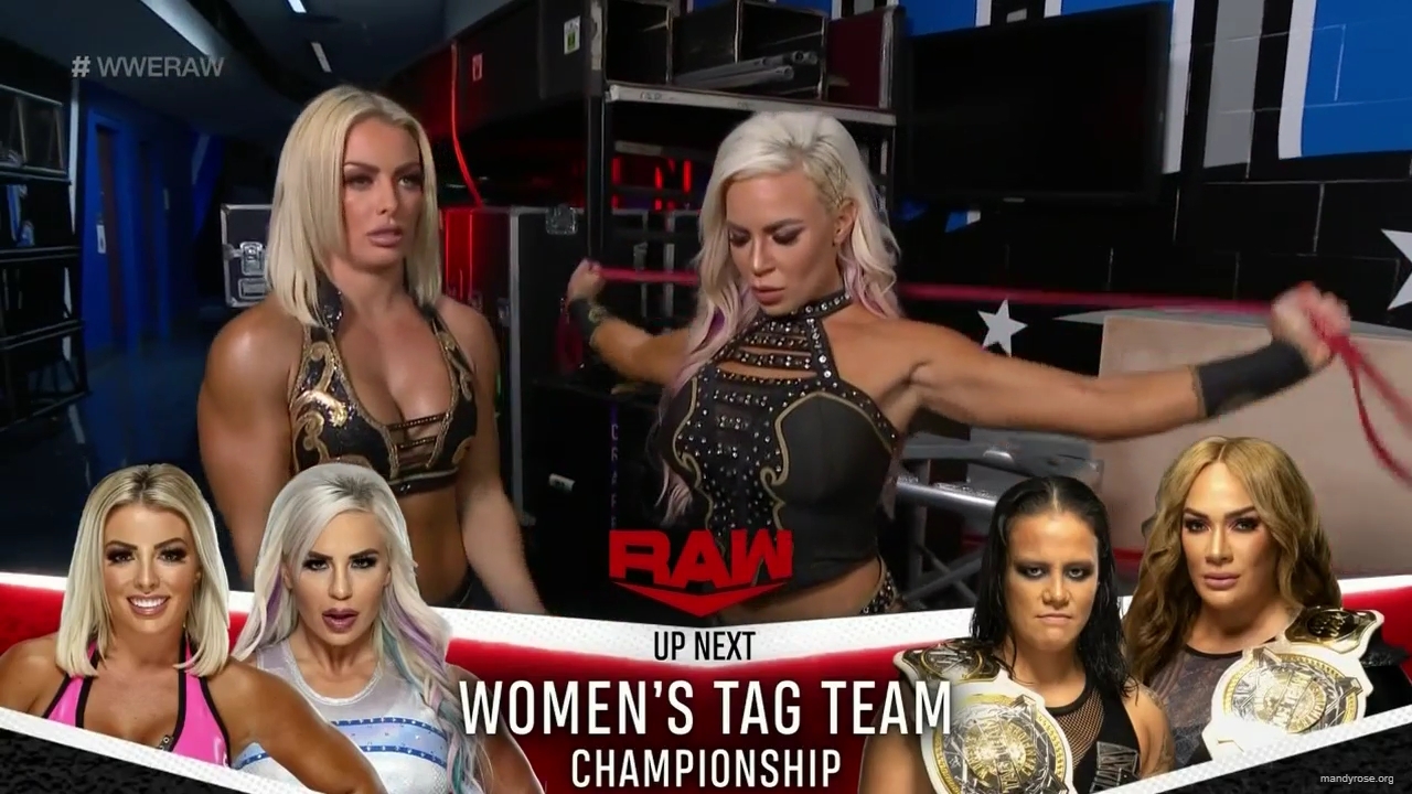 WWE_Monday_Night_Raw_2020_11_02_720p_HDTV_x264-NWCHD_mp40019.jpg