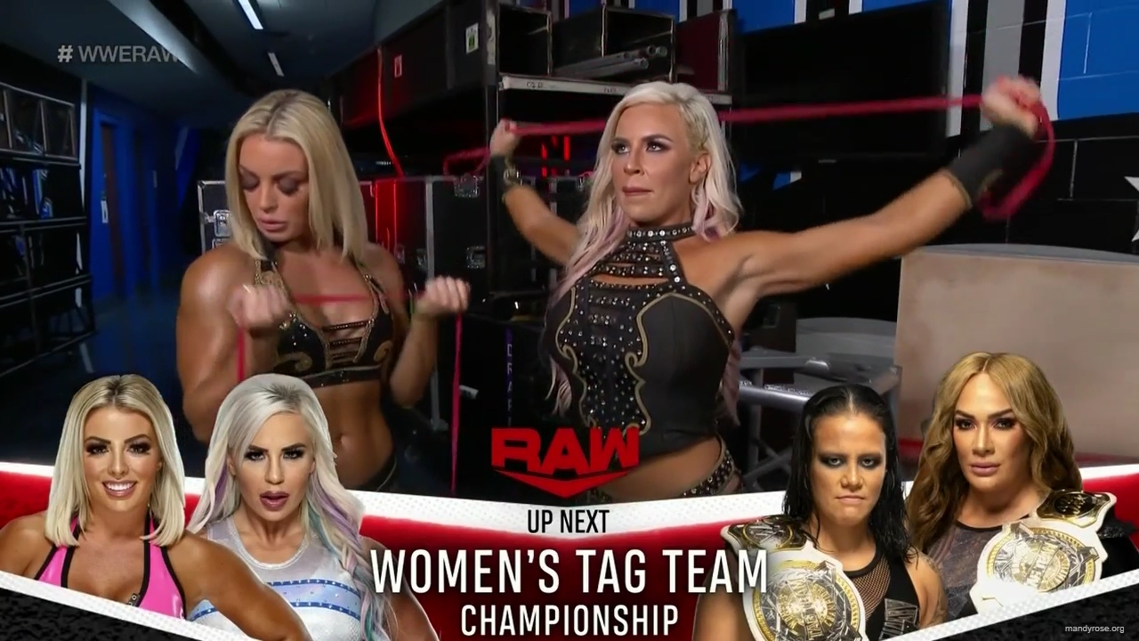 WWE_Monday_Night_Raw_2020_11_02_720p_HDTV_x264-NWCHD_mp40024.jpg