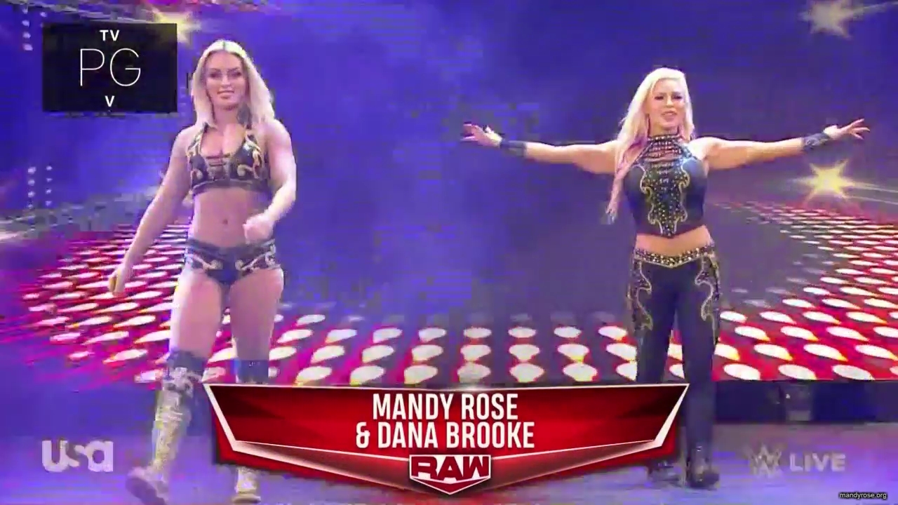 WWE_Monday_Night_Raw_2020_11_02_720p_HDTV_x264-NWCHD_mp40041.jpg