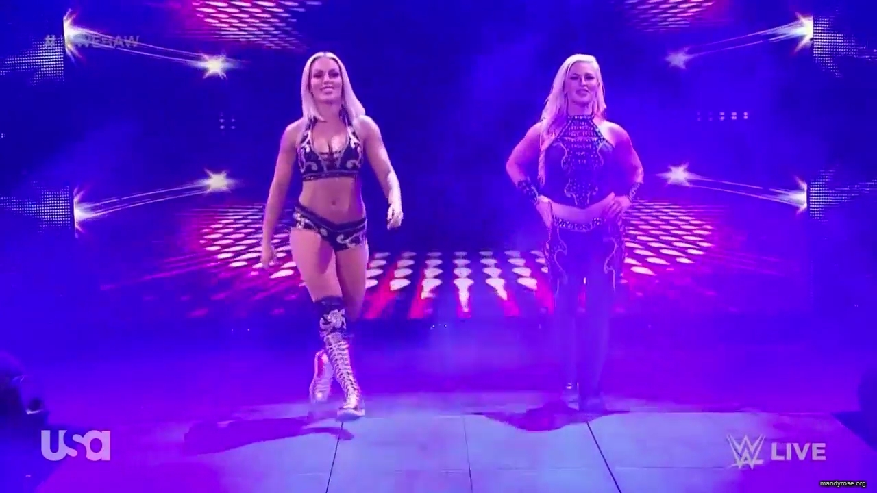 WWE_Monday_Night_Raw_2020_11_02_720p_HDTV_x264-NWCHD_mp40049.jpg