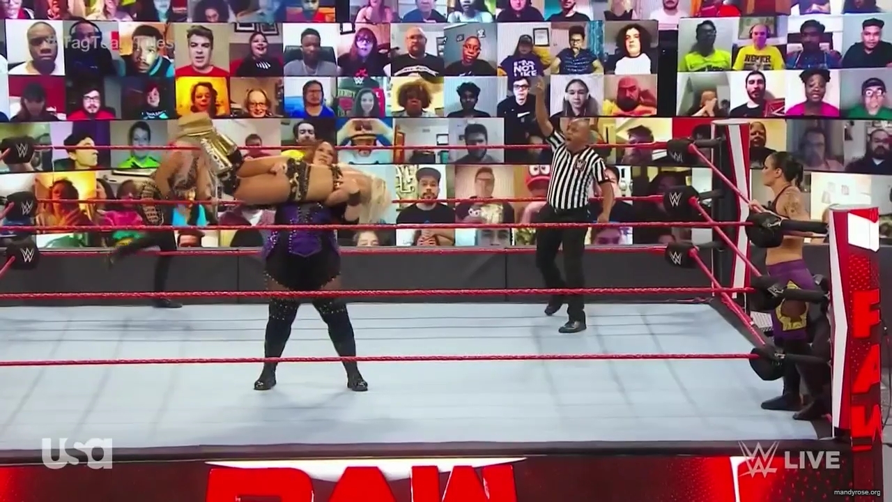 WWE_Monday_Night_Raw_2020_11_02_720p_HDTV_x264-NWCHD_mp40241.jpg