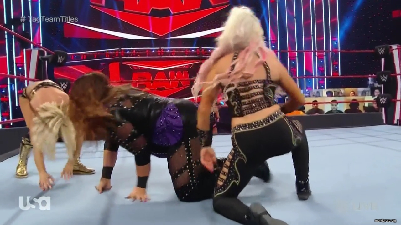 WWE_Monday_Night_Raw_2020_11_02_720p_HDTV_x264-NWCHD_mp40246.jpg
