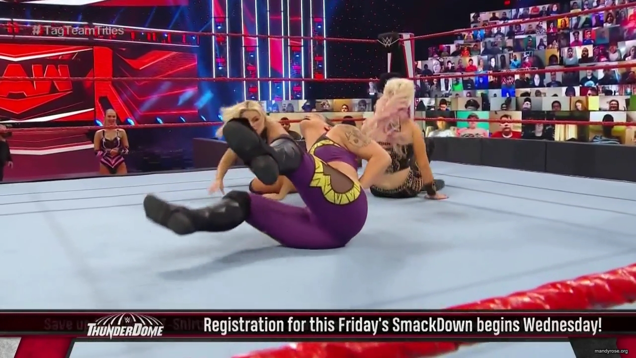 WWE_Monday_Night_Raw_2020_11_02_720p_HDTV_x264-NWCHD_mp40273.jpg