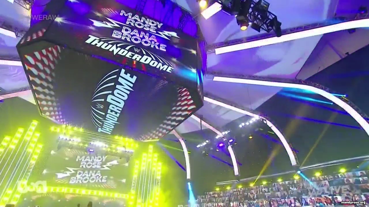 WWE_Monday_Night_Raw_2021_01_11_720p_HDTV_x264-NWCHD_mp42767.jpg