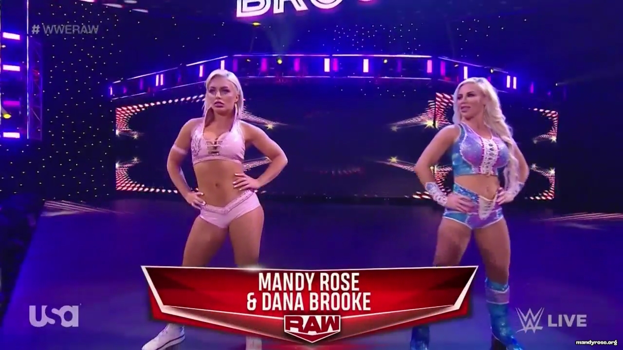 WWE_Monday_Night_Raw_2021_01_11_720p_HDTV_x264-NWCHD_mp42778.jpg