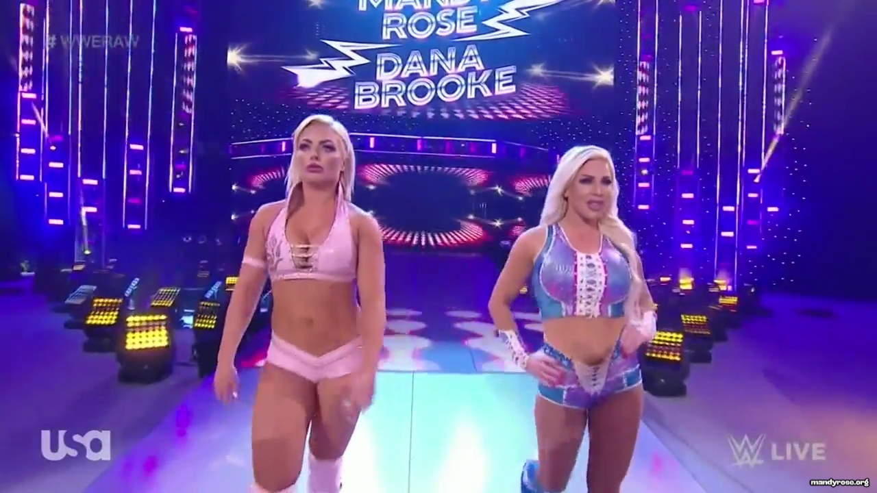 WWE_Monday_Night_Raw_2021_01_11_720p_HDTV_x264-NWCHD_mp42791.jpg