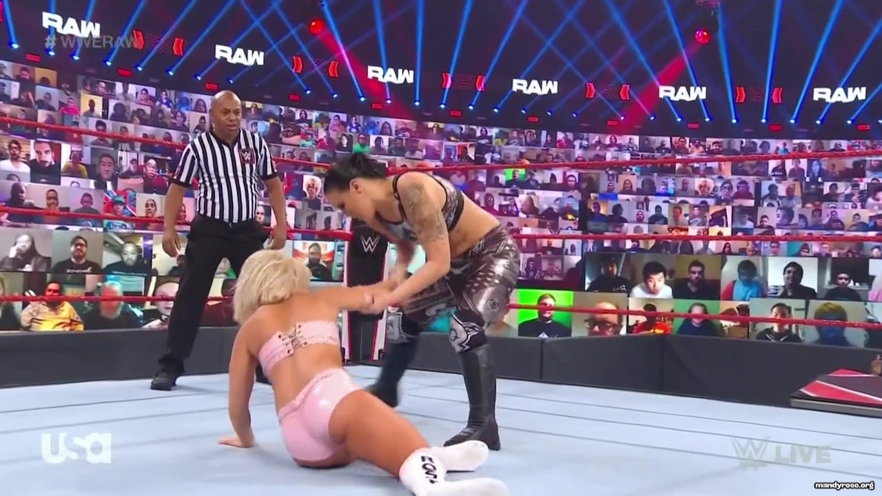 WWE_Monday_Night_Raw_2021_01_11_720p_HDTV_x264-NWCHD_mp42846.jpg
