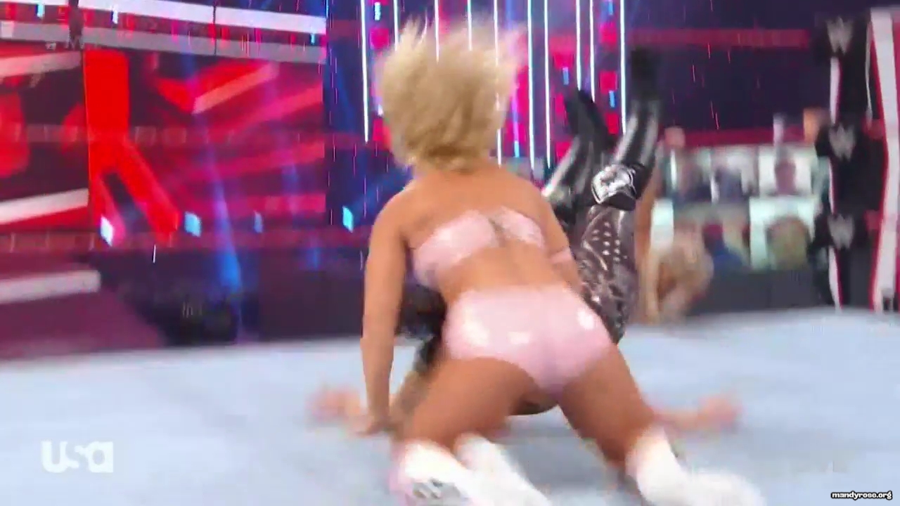 WWE_Monday_Night_Raw_2021_01_11_720p_HDTV_x264-NWCHD_mp42947.jpg