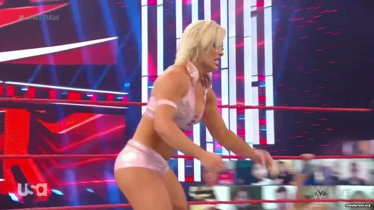 WWE_Monday_Night_Raw_2021_01_11_720p_HDTV_x264-NWCHD_mp42957.jpg