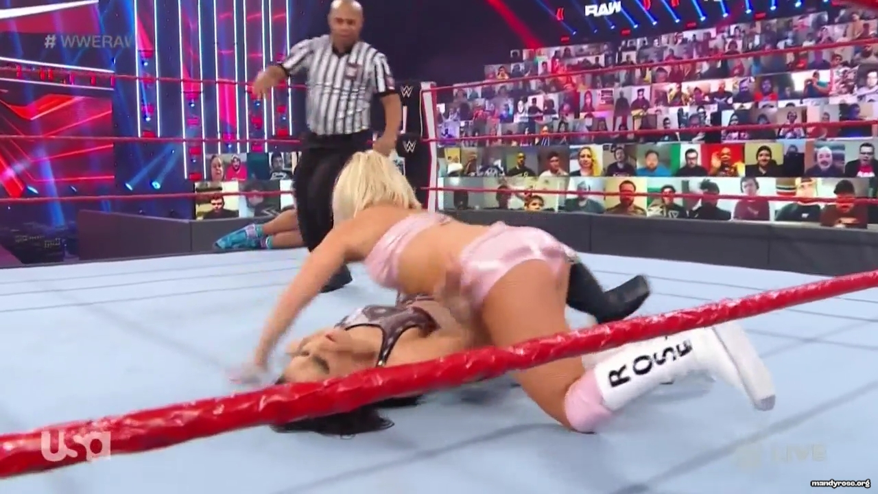 WWE_Monday_Night_Raw_2021_01_11_720p_HDTV_x264-NWCHD_mp42972.jpg