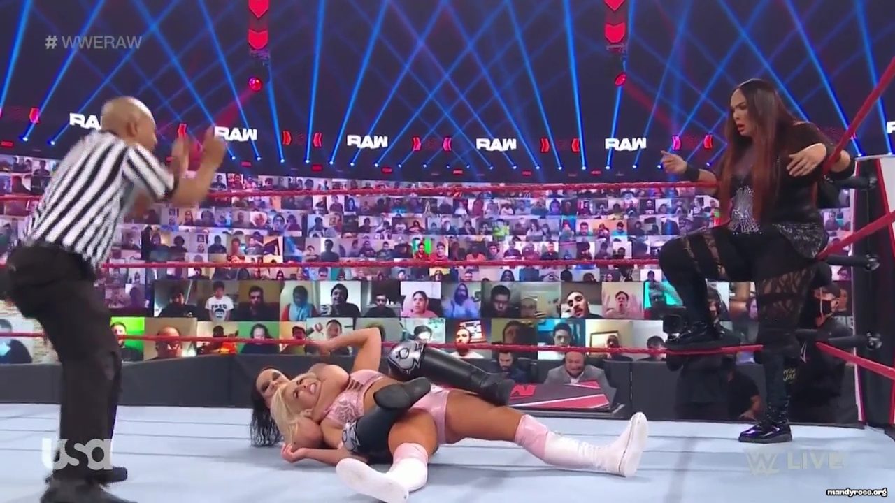 WWE_Monday_Night_Raw_2021_01_11_720p_HDTV_x264-NWCHD_mp43030.jpg
