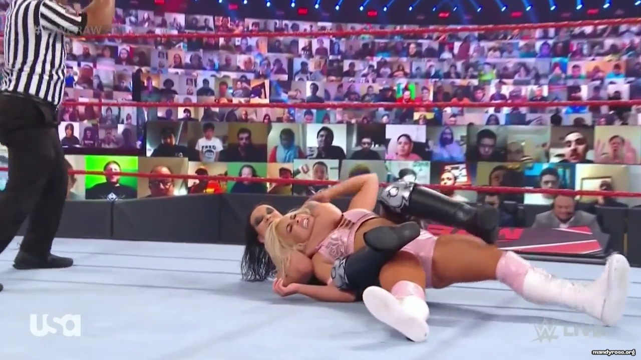 WWE_Monday_Night_Raw_2021_01_11_720p_HDTV_x264-NWCHD_mp43031.jpg