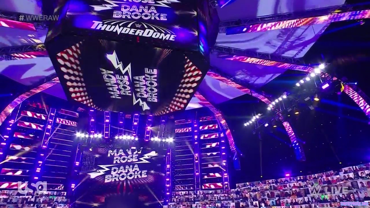 WWE_Monday_Night_Raw_2021_05_10_720p_HDTV_x264-NWCHD_mp40135.jpg