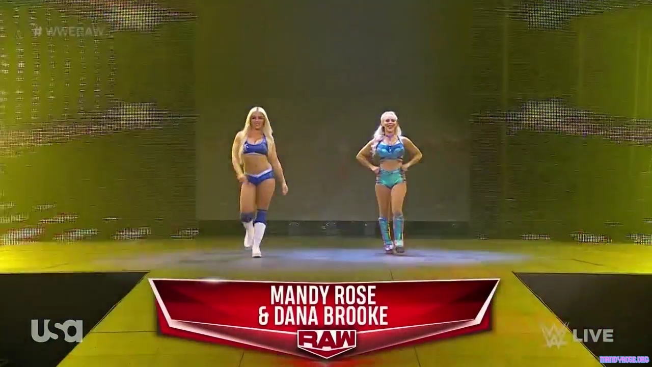 WWE_Monday_Night_Raw_2021_05_10_720p_HDTV_x264-NWCHD_mp40140.jpg