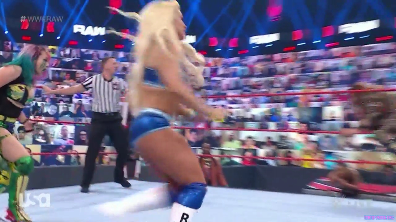 WWE_Monday_Night_Raw_2021_05_10_720p_HDTV_x264-NWCHD_mp40318.jpg