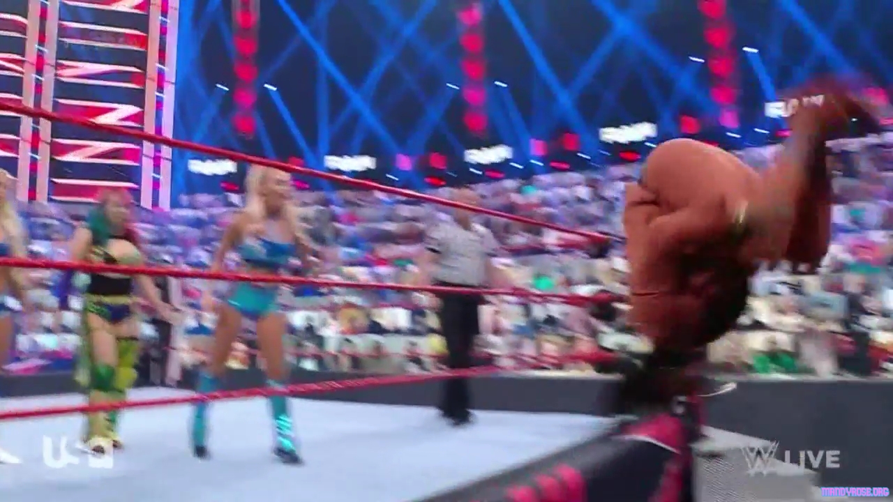 WWE_Monday_Night_Raw_2021_05_10_720p_HDTV_x264-NWCHD_mp40324.jpg