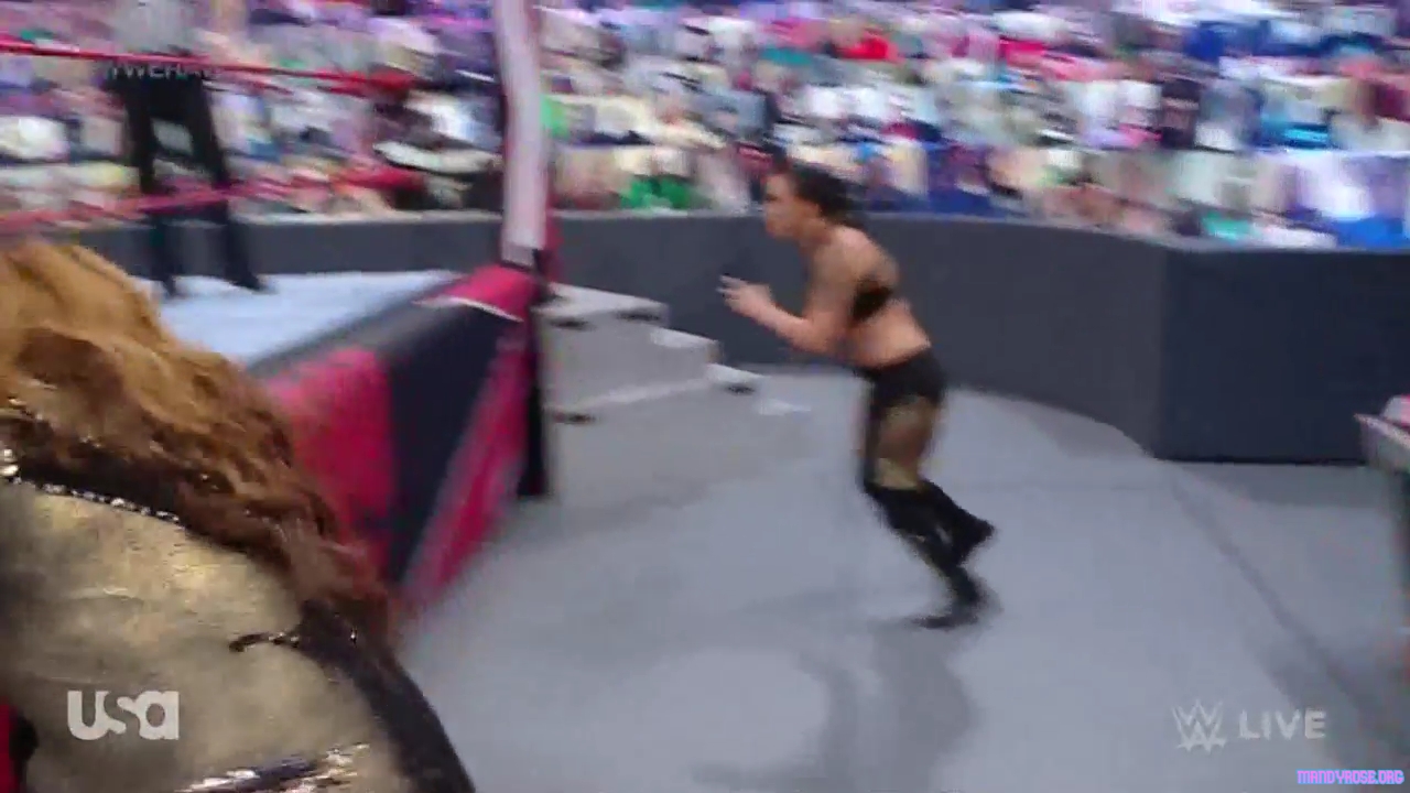 WWE_Monday_Night_Raw_2021_05_10_720p_HDTV_x264-NWCHD_mp40325.jpg